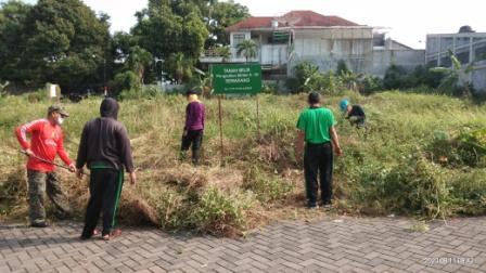 Anggota Pengadilan Militer II-10 Semarang Melaksanakan Korve Pada Lokasi Tanah Kalipancur Yang Masih Kosong